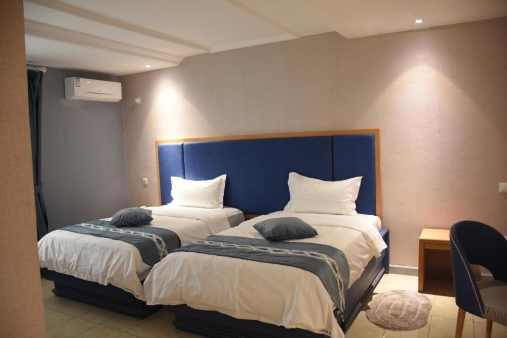 Hotel Royal Palace Douala Exterior foto